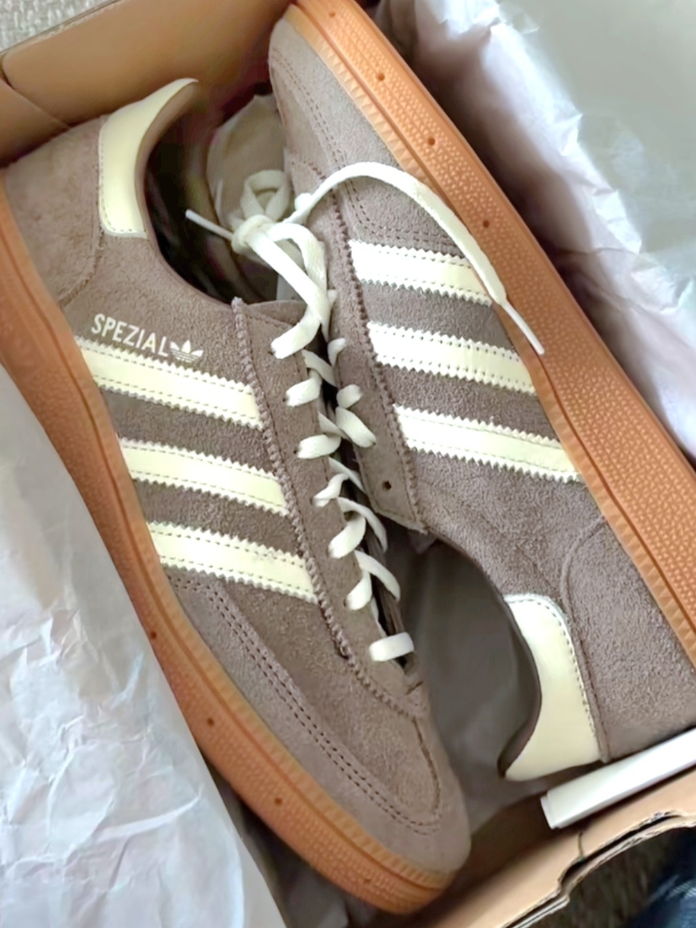 Adidas Handball Spezial Suede Sneakers.